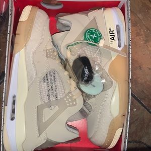 Jordan OfF white 4s